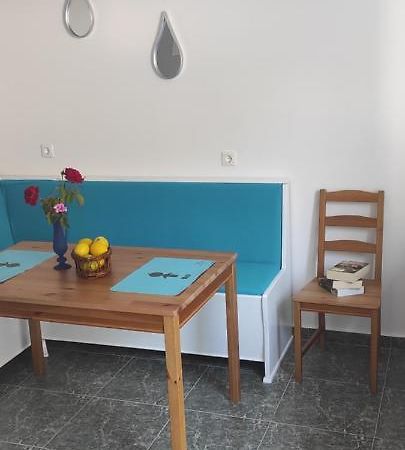 Small Patak House プサリビ エクステリア 写真