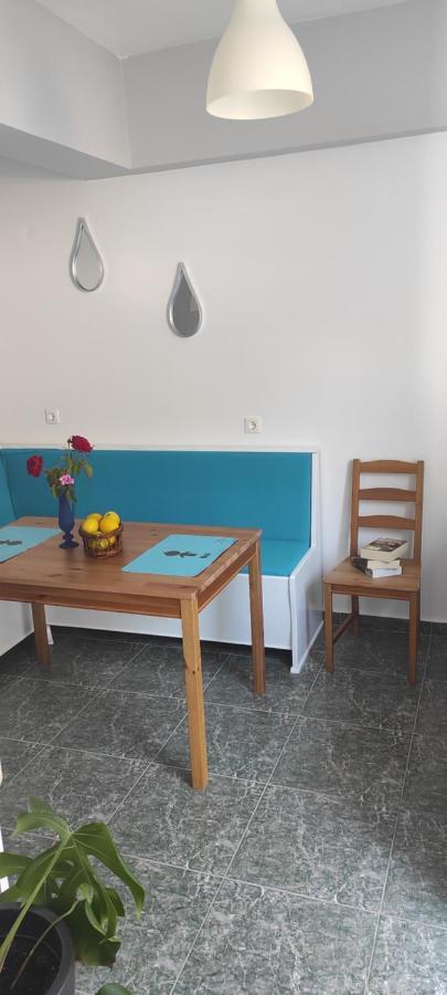 Small Patak House プサリビ エクステリア 写真